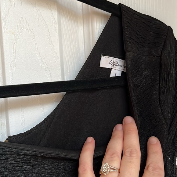 Beautiful black dress - Picture 3 of 4